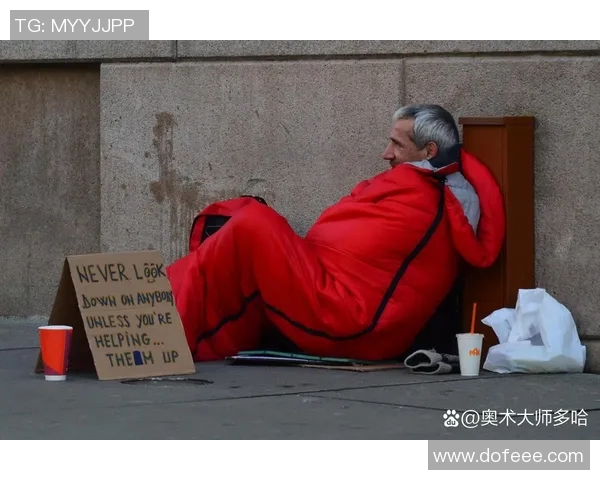 全球足球明星平均工资揭秘及其背后的经济因素分析 全球足球明星平均工资揭秘及其背后的经济因素分析